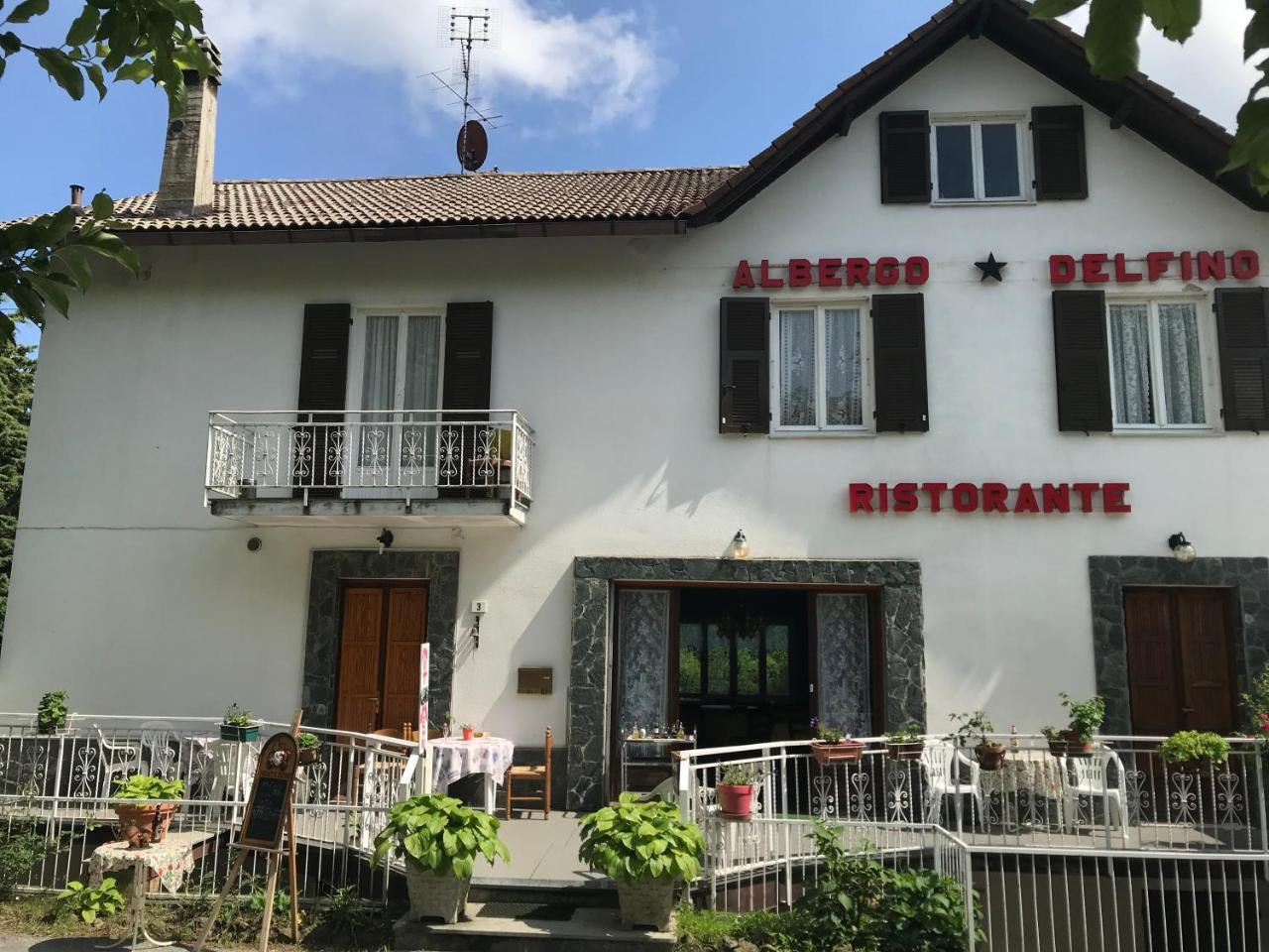 Albergo Delfino San Pietro d'Olba Exterior photo
